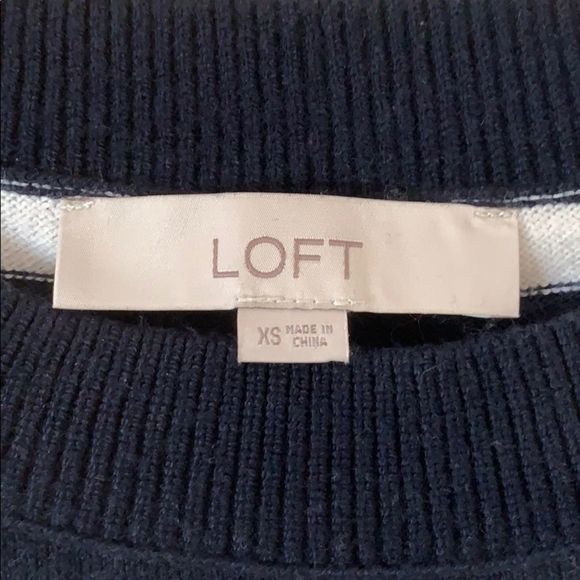 LOFT Sweater - Picture 4 of 6